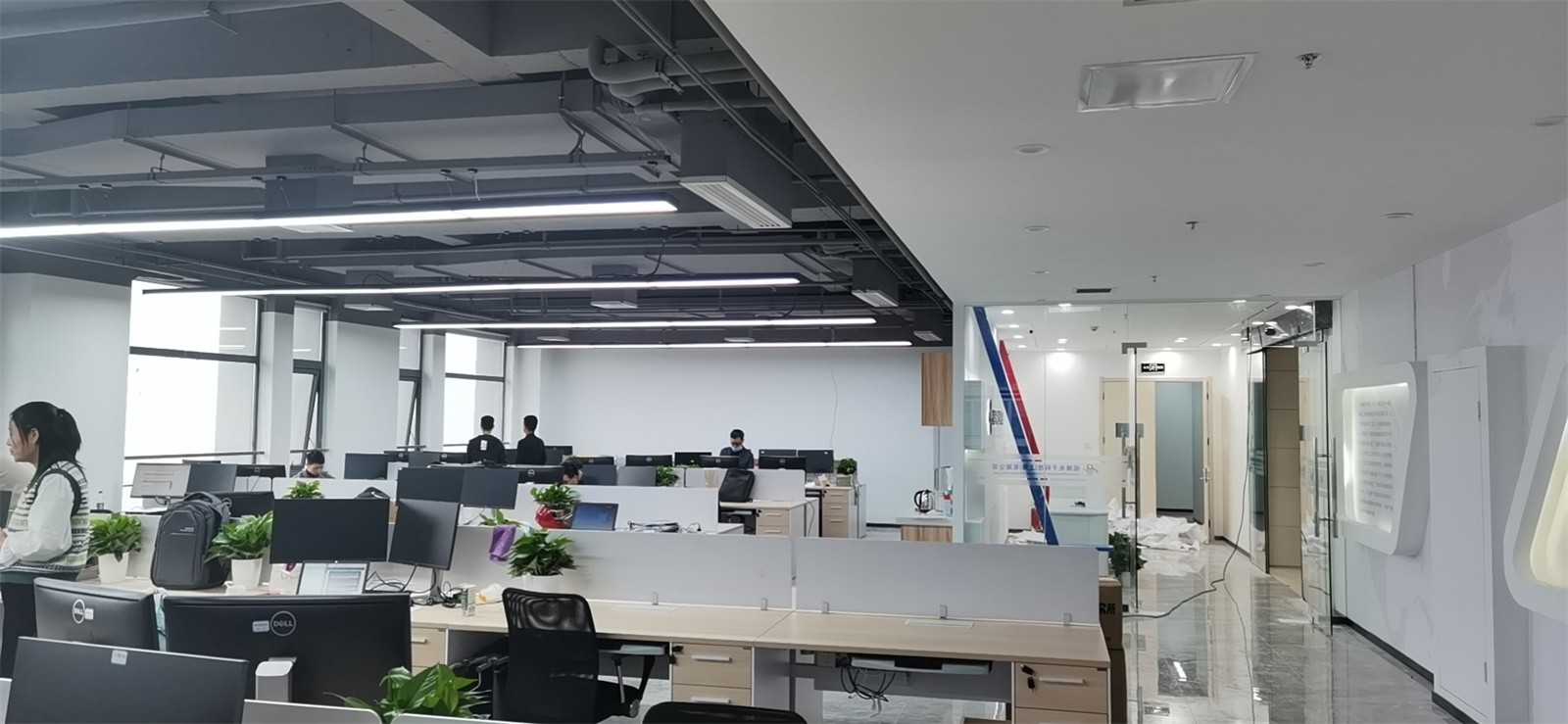 拓維電子辦公區01.jpg