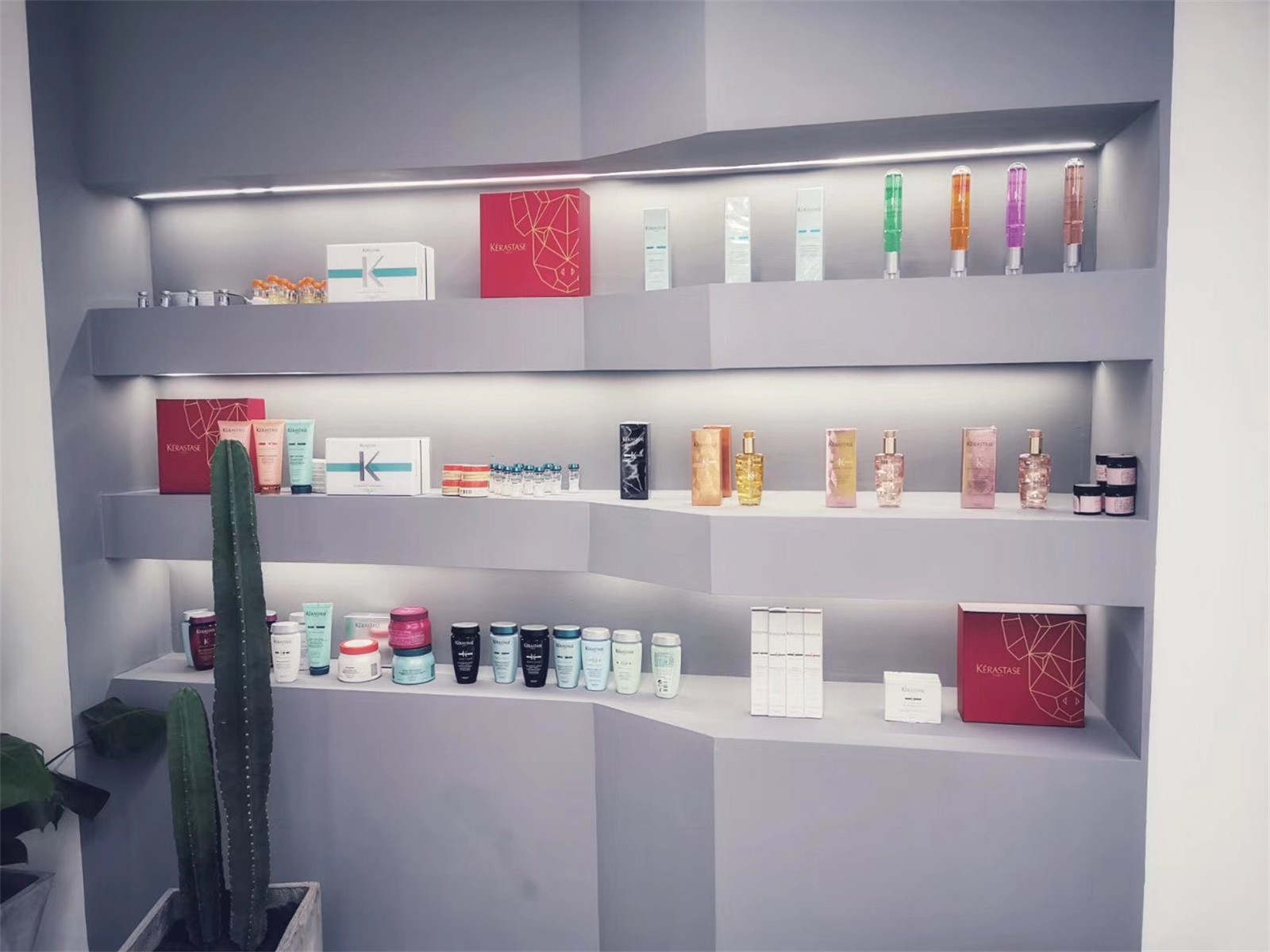 產(chǎn)品展示區.jpg