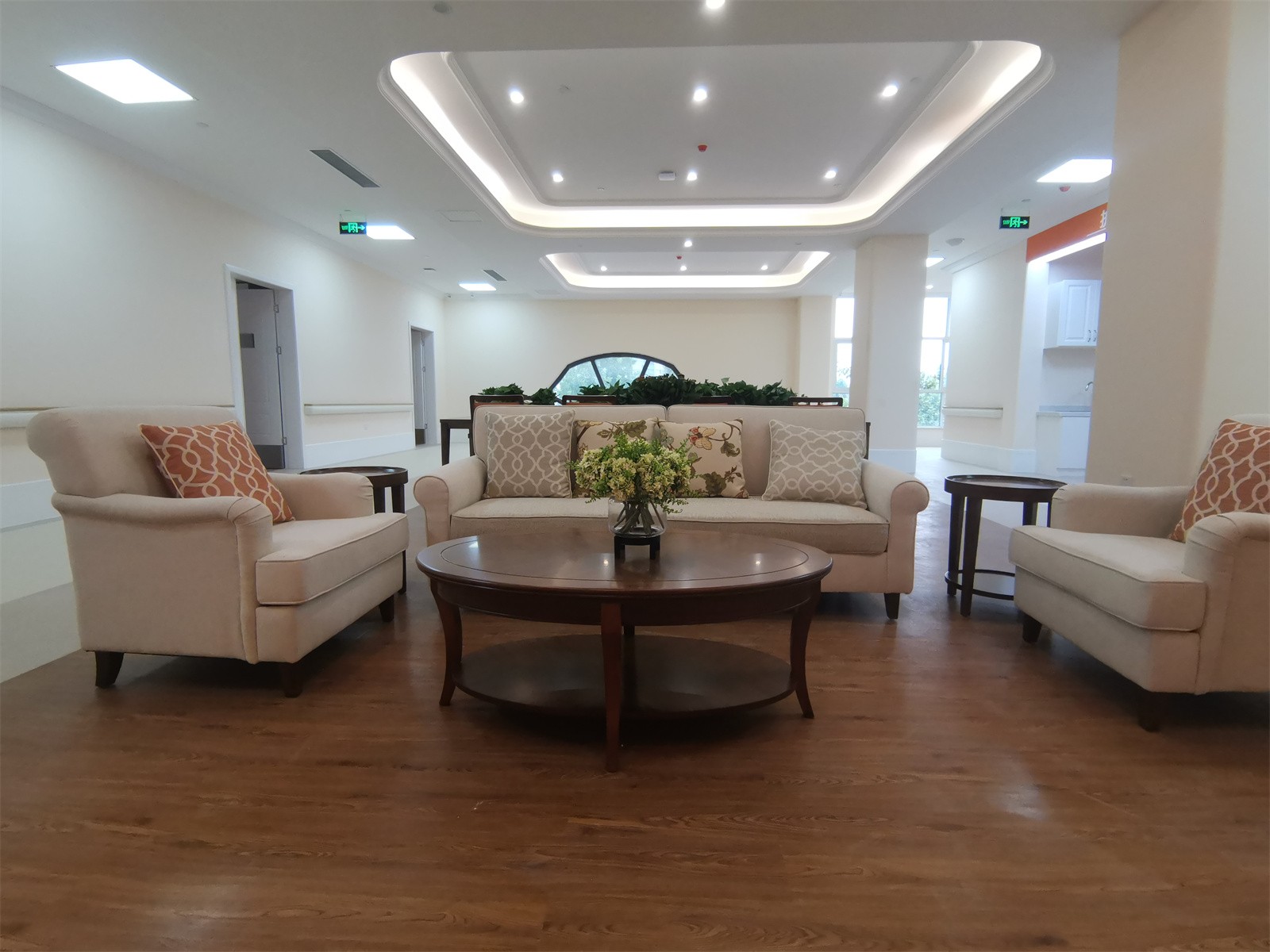 大廳休息區.jpg